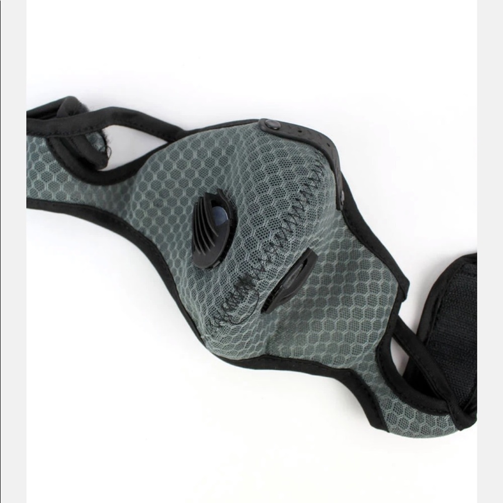 Boutique- GRAY SPORTS DUAL VALVE FACE MASK WITH FILTER
